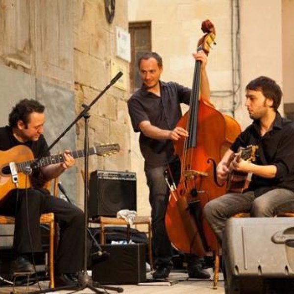 VALENTIN MOYA TRIO 001